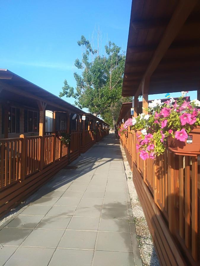Villaggio Degli Angeli Scerne Pineto Exterior photo