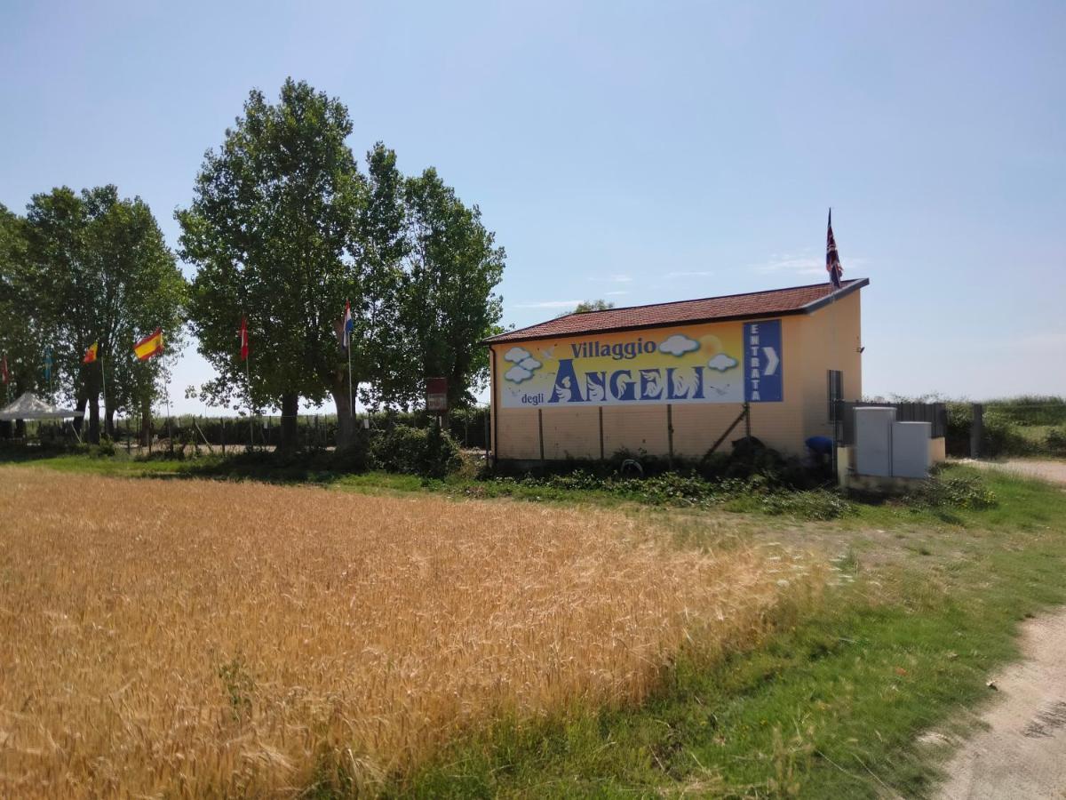 Villaggio Degli Angeli Scerne Pineto Exterior photo